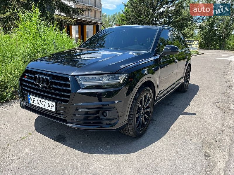 Внедорожник / Кроссовер Audi Q7 2016 в Кривом Роге