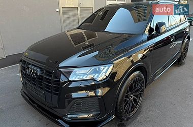 Внедорожник / Кроссовер Audi Q7 2021 в Киеве