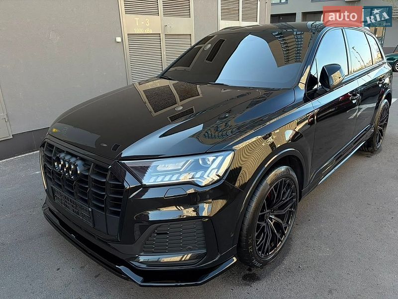 Внедорожник / Кроссовер Audi Q7 2021 в Киеве