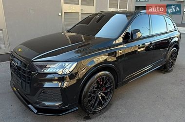 Внедорожник / Кроссовер Audi Q7 2021 в Киеве