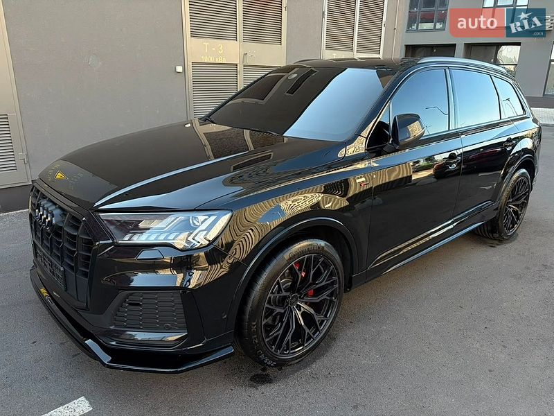 Внедорожник / Кроссовер Audi Q7 2021 в Киеве