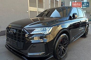 Внедорожник / Кроссовер Audi Q7 2021 в Киеве