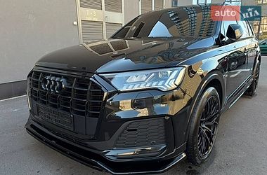 Внедорожник / Кроссовер Audi Q7 2021 в Киеве