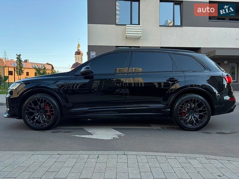 Внедорожник / Кроссовер Audi Q7 2021 в Киеве
