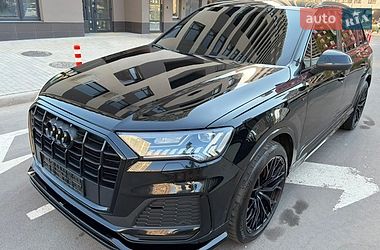 Внедорожник / Кроссовер Audi Q7 2021 в Киеве