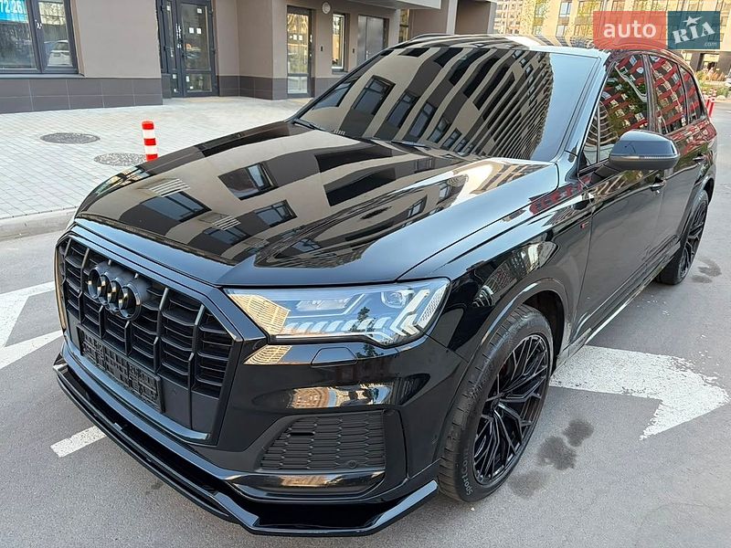 Внедорожник / Кроссовер Audi Q7 2021 в Киеве