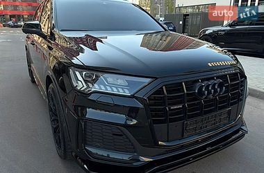 Внедорожник / Кроссовер Audi Q7 2021 в Киеве