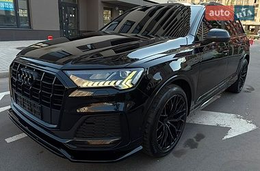 Внедорожник / Кроссовер Audi Q7 2021 в Киеве