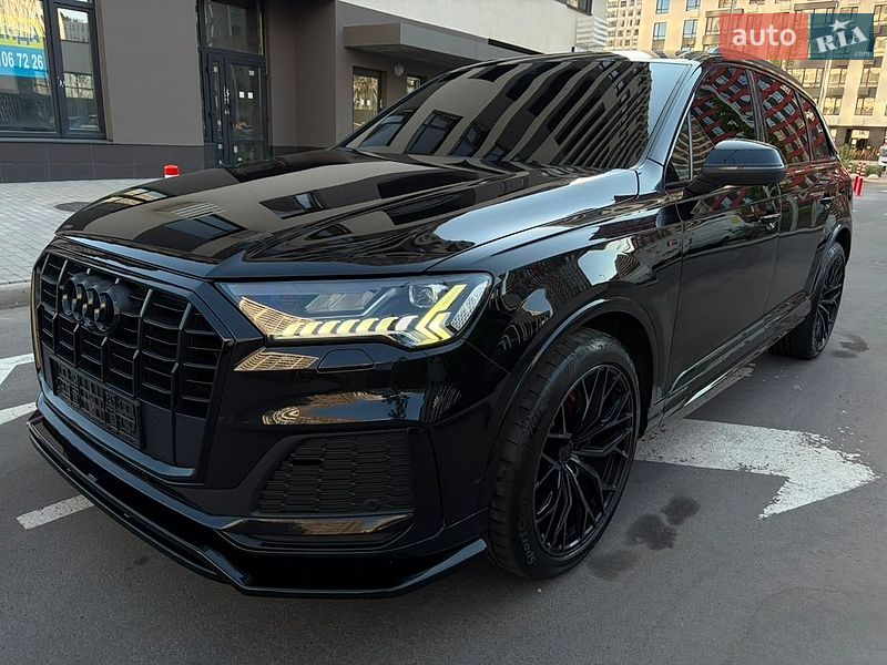 Внедорожник / Кроссовер Audi Q7 2021 в Киеве