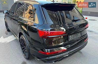 Внедорожник / Кроссовер Audi Q7 2021 в Киеве