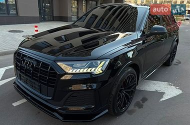 Внедорожник / Кроссовер Audi Q7 2021 в Киеве
