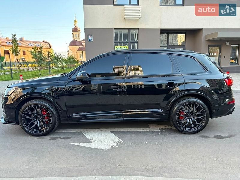 Внедорожник / Кроссовер Audi Q7 2021 в Киеве