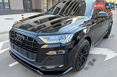 Внедорожник / Кроссовер Audi Q7 2021 в Киеве