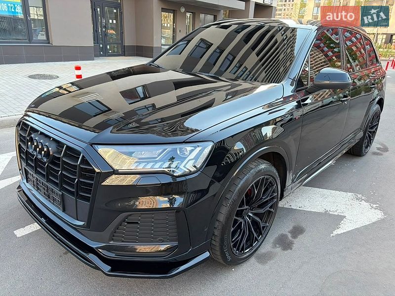 Внедорожник / Кроссовер Audi Q7 2021 в Киеве