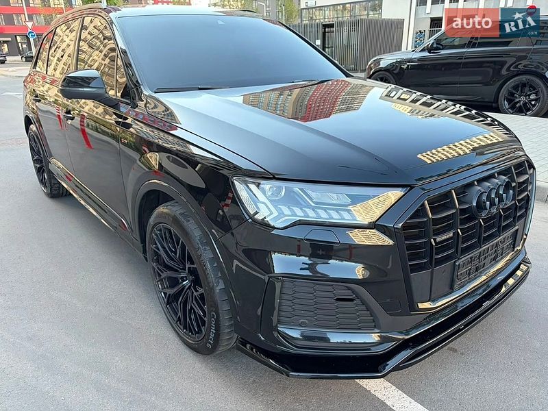 Внедорожник / Кроссовер Audi Q7 2021 в Киеве