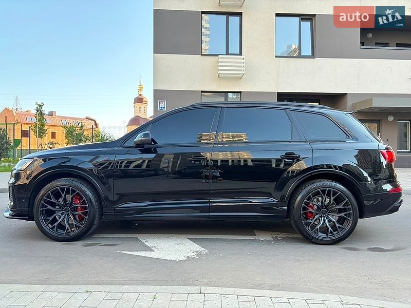 Внедорожник / Кроссовер Audi Q7 2021 в Киеве