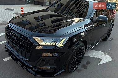 Внедорожник / Кроссовер Audi Q7 2021 в Киеве