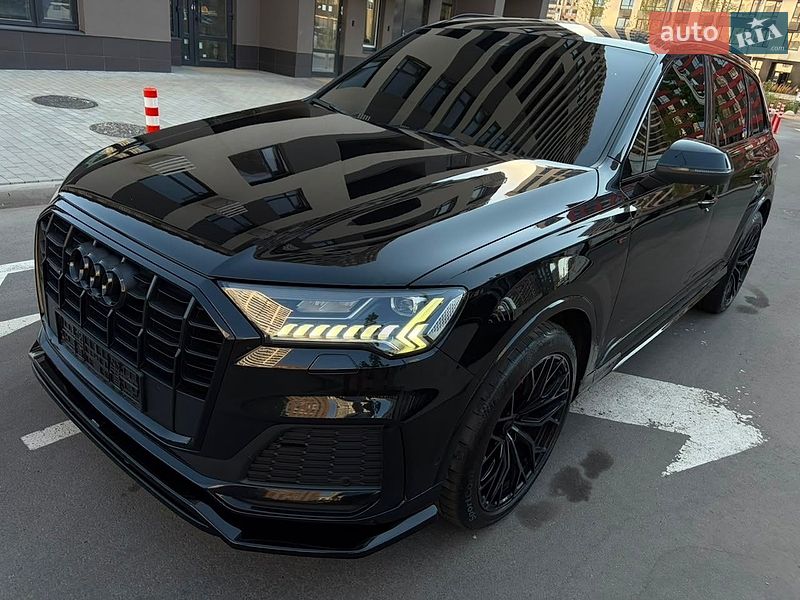 Внедорожник / Кроссовер Audi Q7 2021 в Киеве