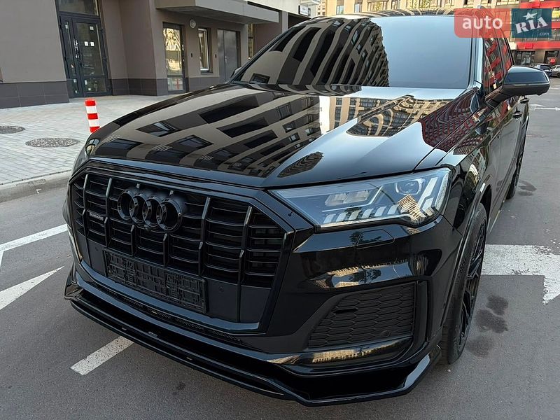 Внедорожник / Кроссовер Audi Q7 2021 в Киеве