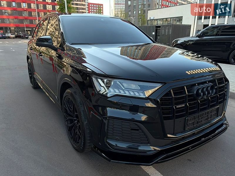 Внедорожник / Кроссовер Audi Q7 2021 в Киеве