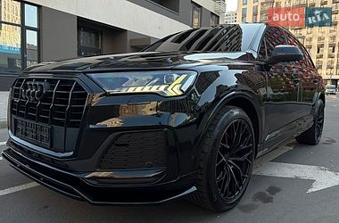 Внедорожник / Кроссовер Audi Q7 2021 в Киеве