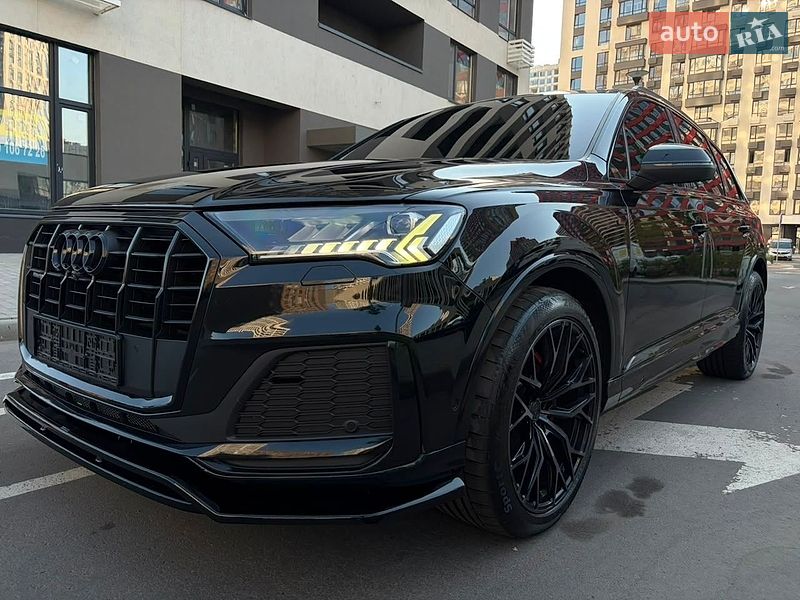 Внедорожник / Кроссовер Audi Q7 2021 в Киеве