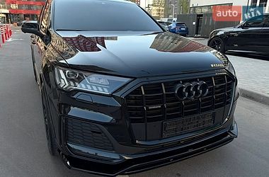 Внедорожник / Кроссовер Audi Q7 2021 в Киеве