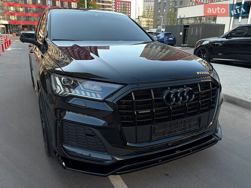 Внедорожник / Кроссовер Audi Q7 2021 в Киеве
