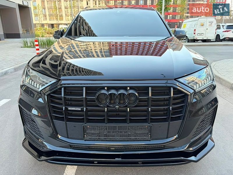 Внедорожник / Кроссовер Audi Q7 2021 в Киеве