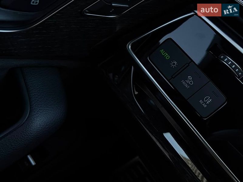 Внедорожник / Кроссовер Audi Q7 2021 в Киеве