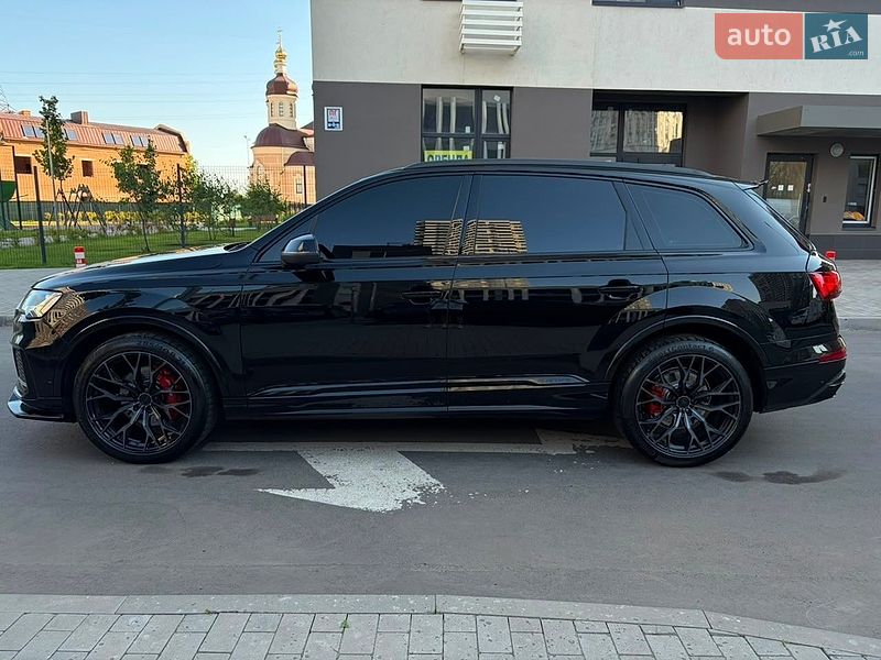 Внедорожник / Кроссовер Audi Q7 2021 в Киеве