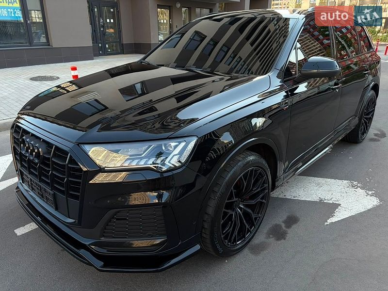 Внедорожник / Кроссовер Audi Q7 2021 в Киеве