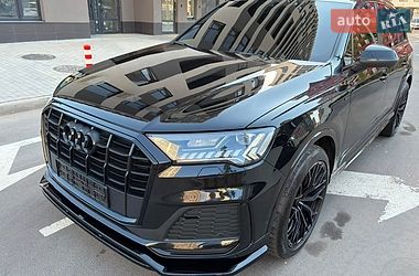 Внедорожник / Кроссовер Audi Q7 2021 в Киеве