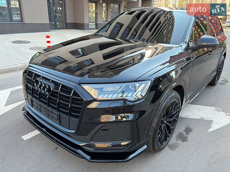 Внедорожник / Кроссовер Audi Q7 2021 в Киеве
