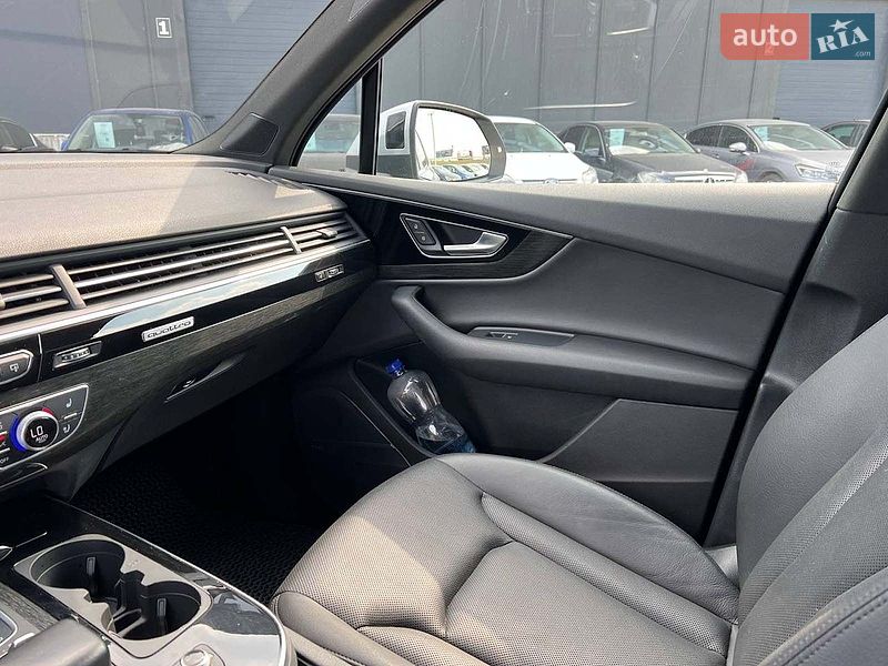 Позашляховик / Кросовер Audi Q7 2016 в Львові фото 39 Позашляховик / Кросовер Audi Q7 2016 в Львові