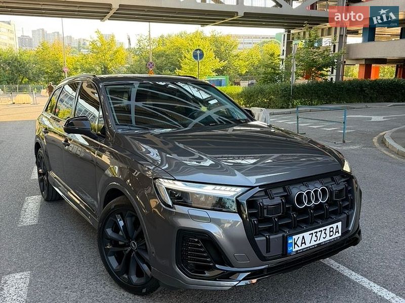 Позашляховик / Кросовер Audi Q7 2020 в Києві