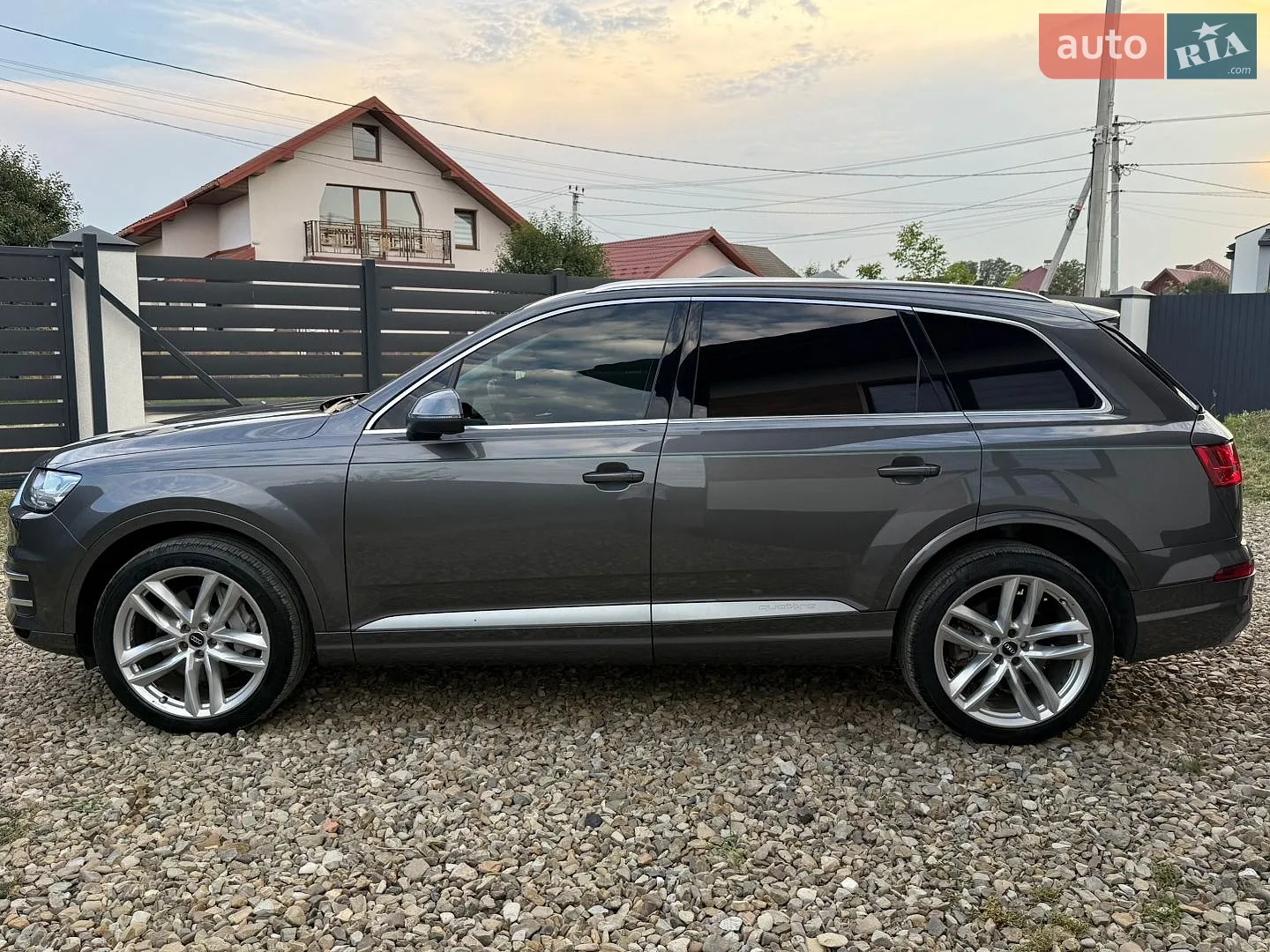 Audi Q7 2018 VIN WA1VAAF77JD032140 фото оголошення 26 з 117