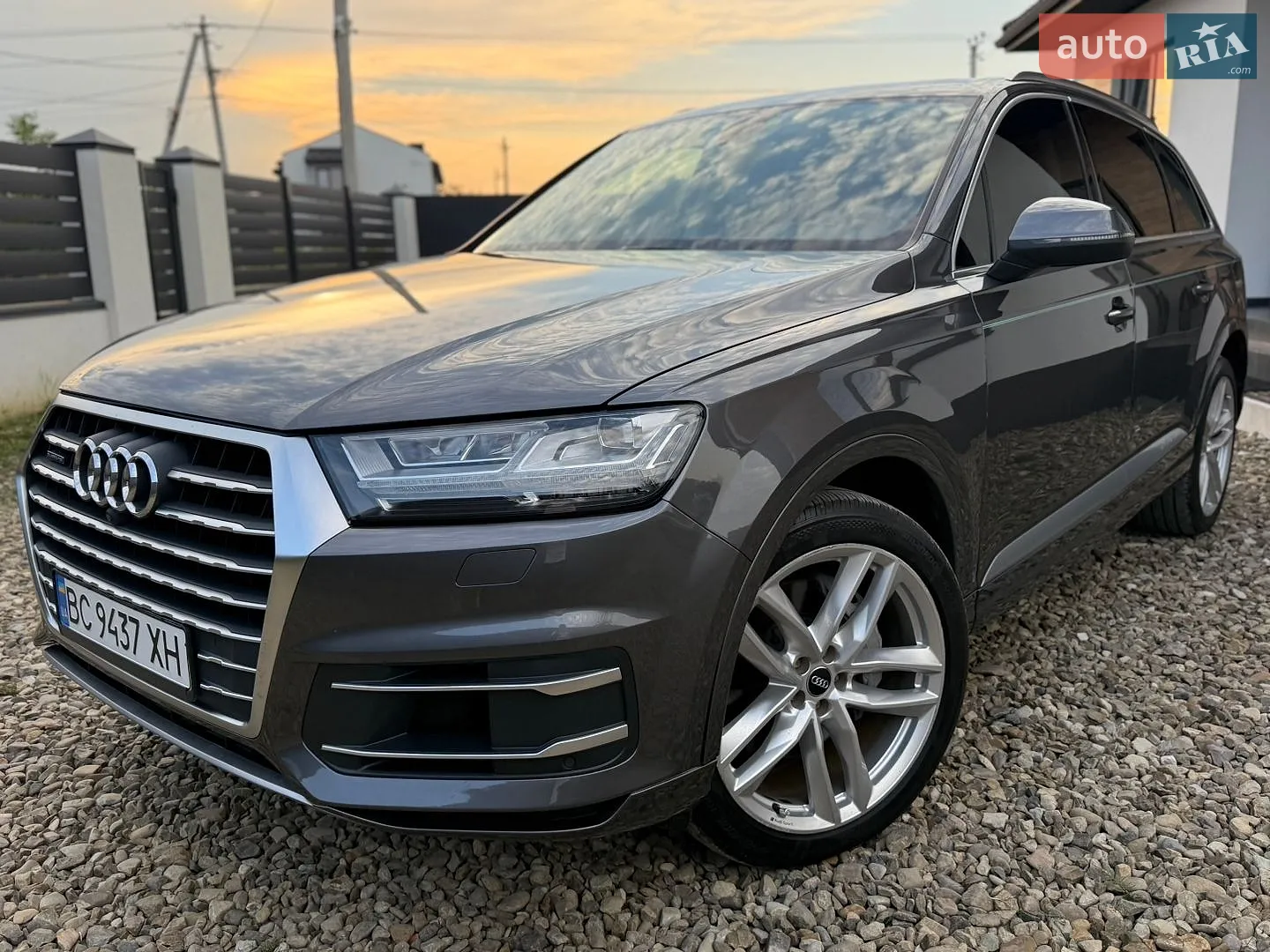 Audi Q7 2018 VIN WA1VAAF77JD032140 фото оголошення 30 з 117