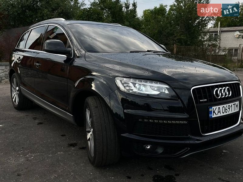 Позашляховик / Кросовер Audi Q7 2012 в Києві