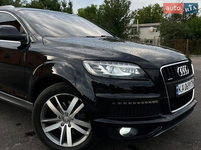 Позашляховик / Кросовер Audi Q7 2012 в Києві