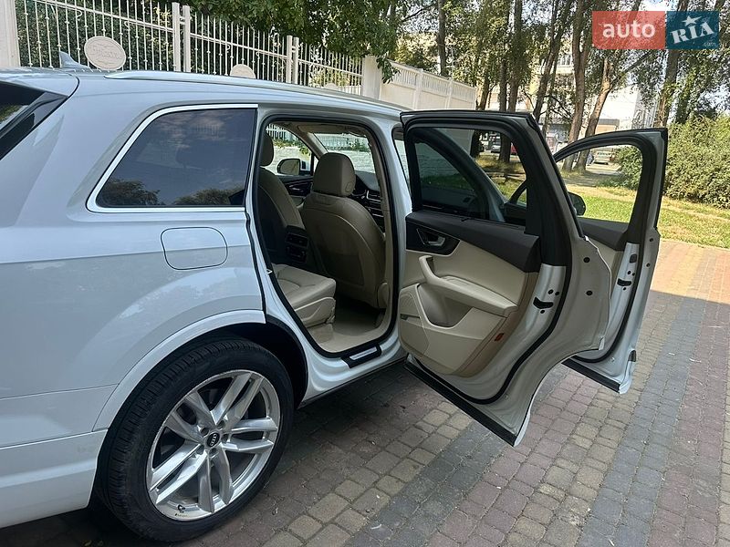 Позашляховик / Кросовер Audi Q7 2018 в Сторожинці фото 11 Позашляховик / Кросовер Audi Q7 2018 в Сторожинці