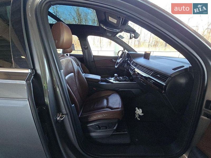Позашляховик / Кросовер Audi Q7 2017 в Києві