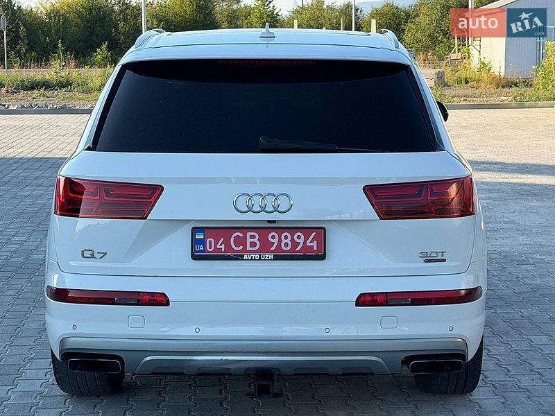 Позашляховик / Кросовер Audi Q7 2016 в Ужгороді
