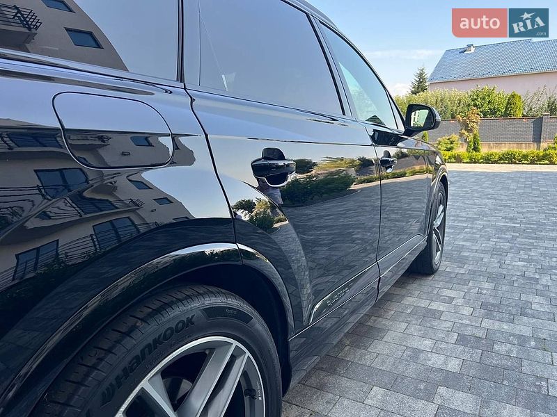 Внедорожник / Кроссовер Audi Q7 2018 в Мукачево