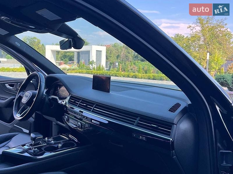 Внедорожник / Кроссовер Audi Q7 2018 в Мукачево