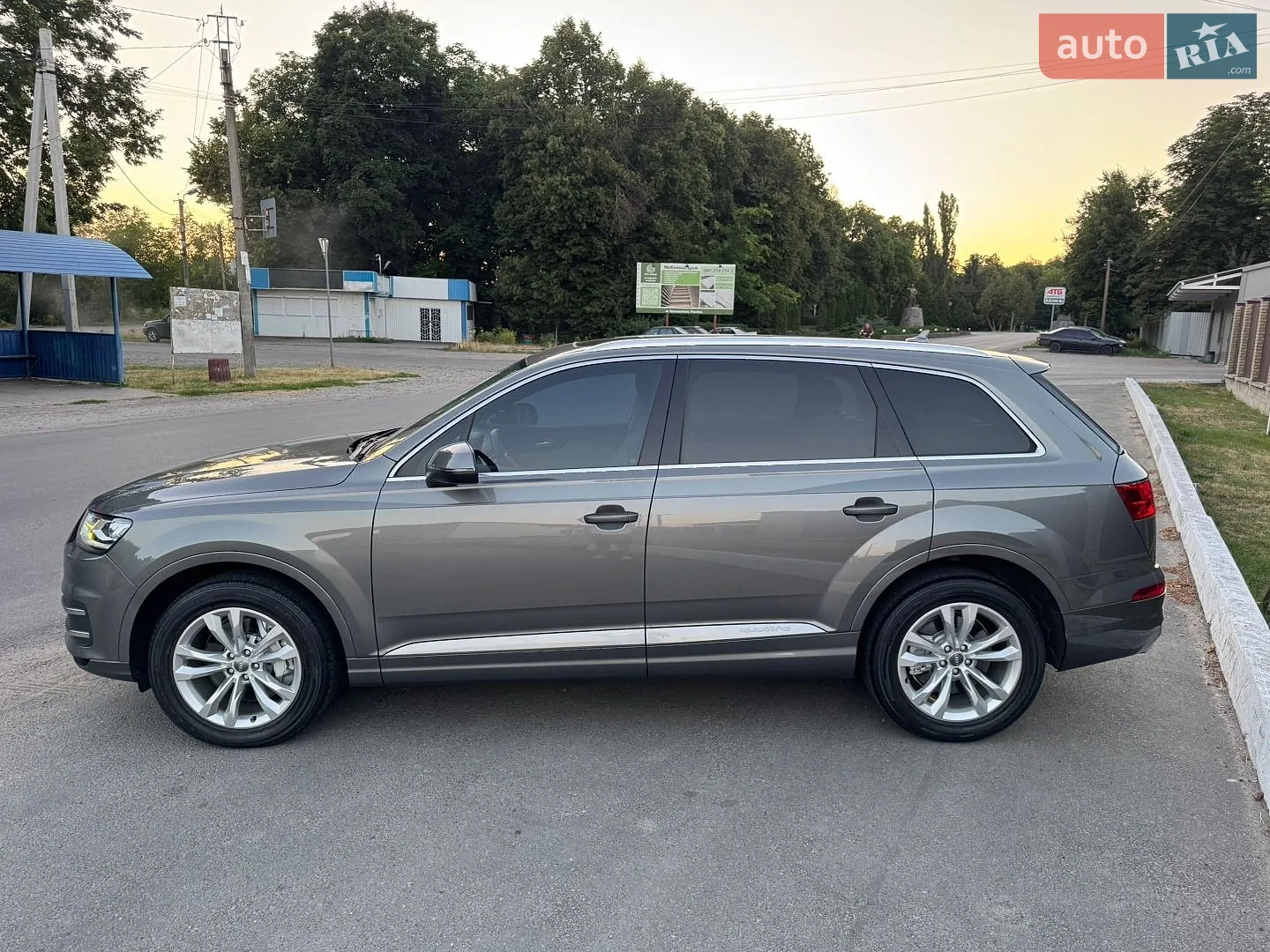 2017 Audi Q7 - мініатюра 16