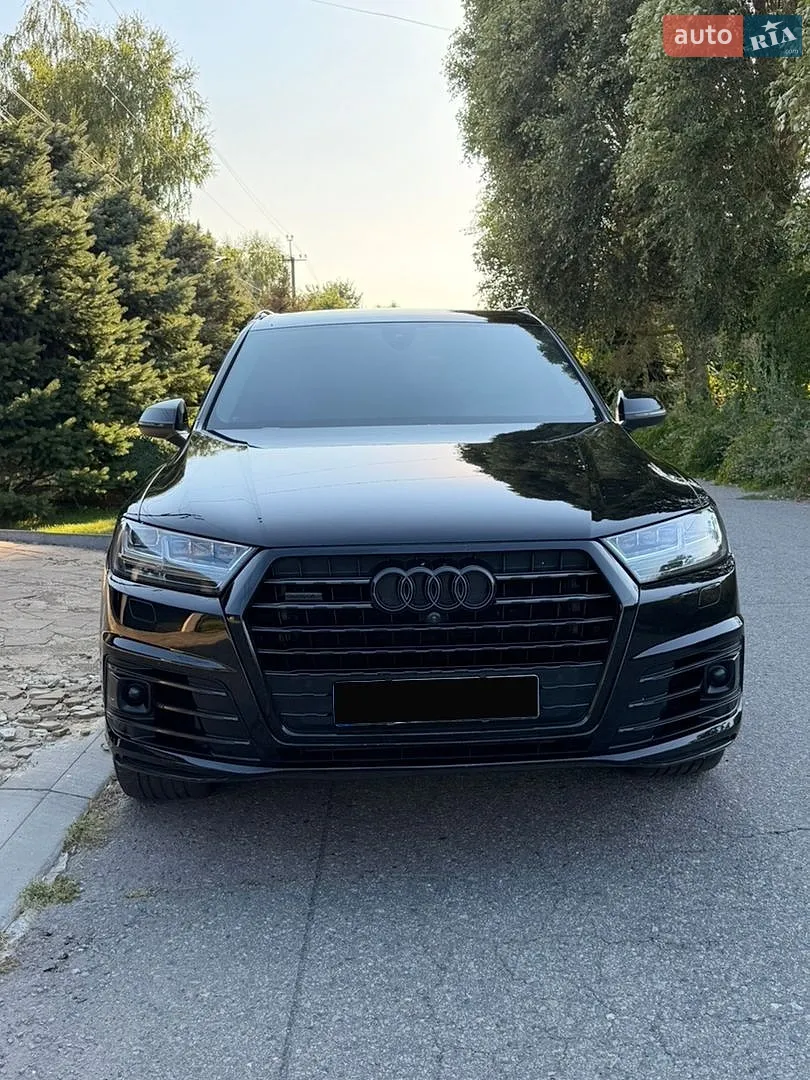 Audi Q7 2016 VIN WA1LAAF70HD012698 фото оголошення 8 з 23