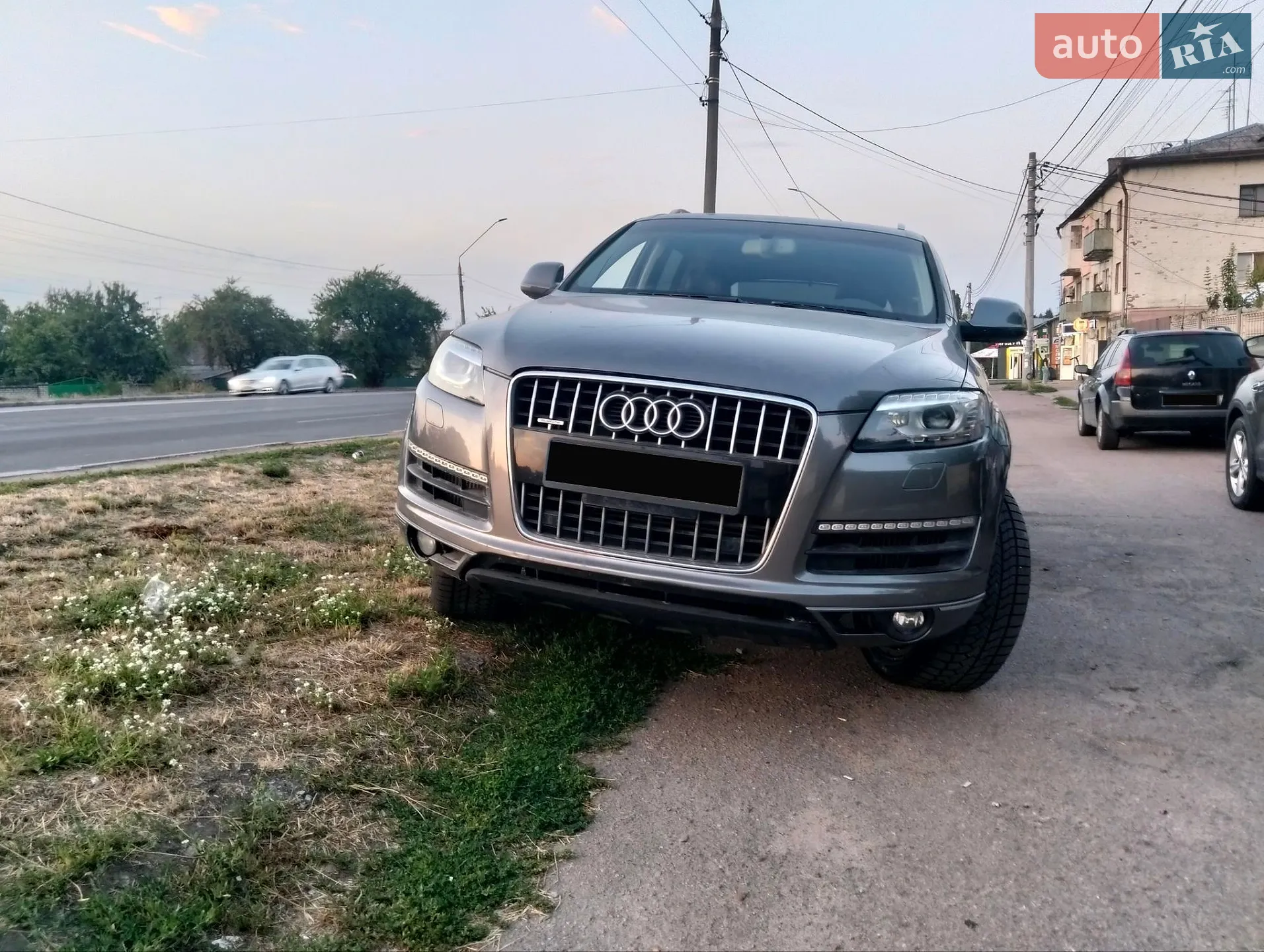 2010 Audi Q7 - мініатюра 3