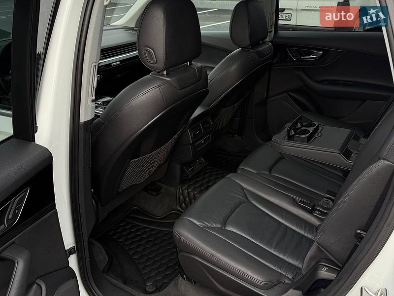 Позашляховик / Кросовер Audi Q7 2015 в Києві фото 27 Позашляховик / Кросовер Audi Q7 2015 в Києві