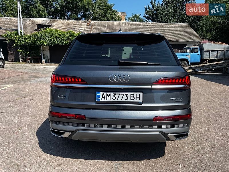 Позашляховик / Кросовер Audi Q7 2020 в Житомирі
